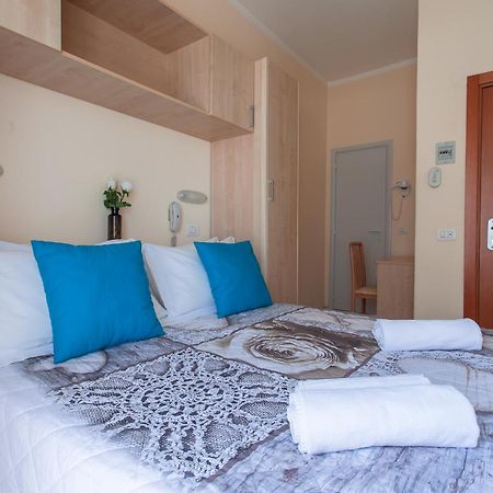 Hotel Giove Dipendenza Hotel Fiamma Cesenatico Rum bild