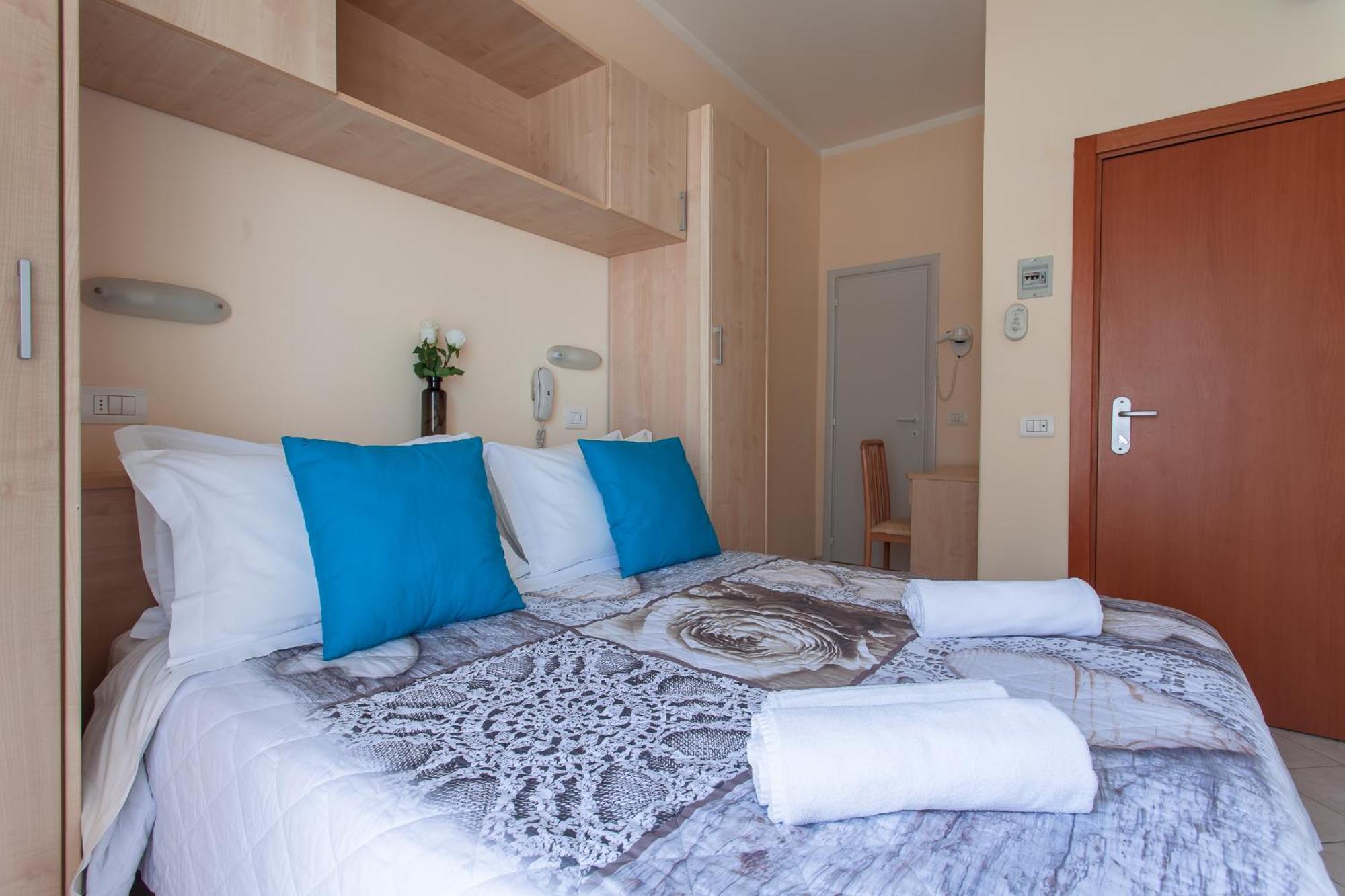 Hotel Giove Dipendenza Hotel Fiamma Cesenatico Rum bild