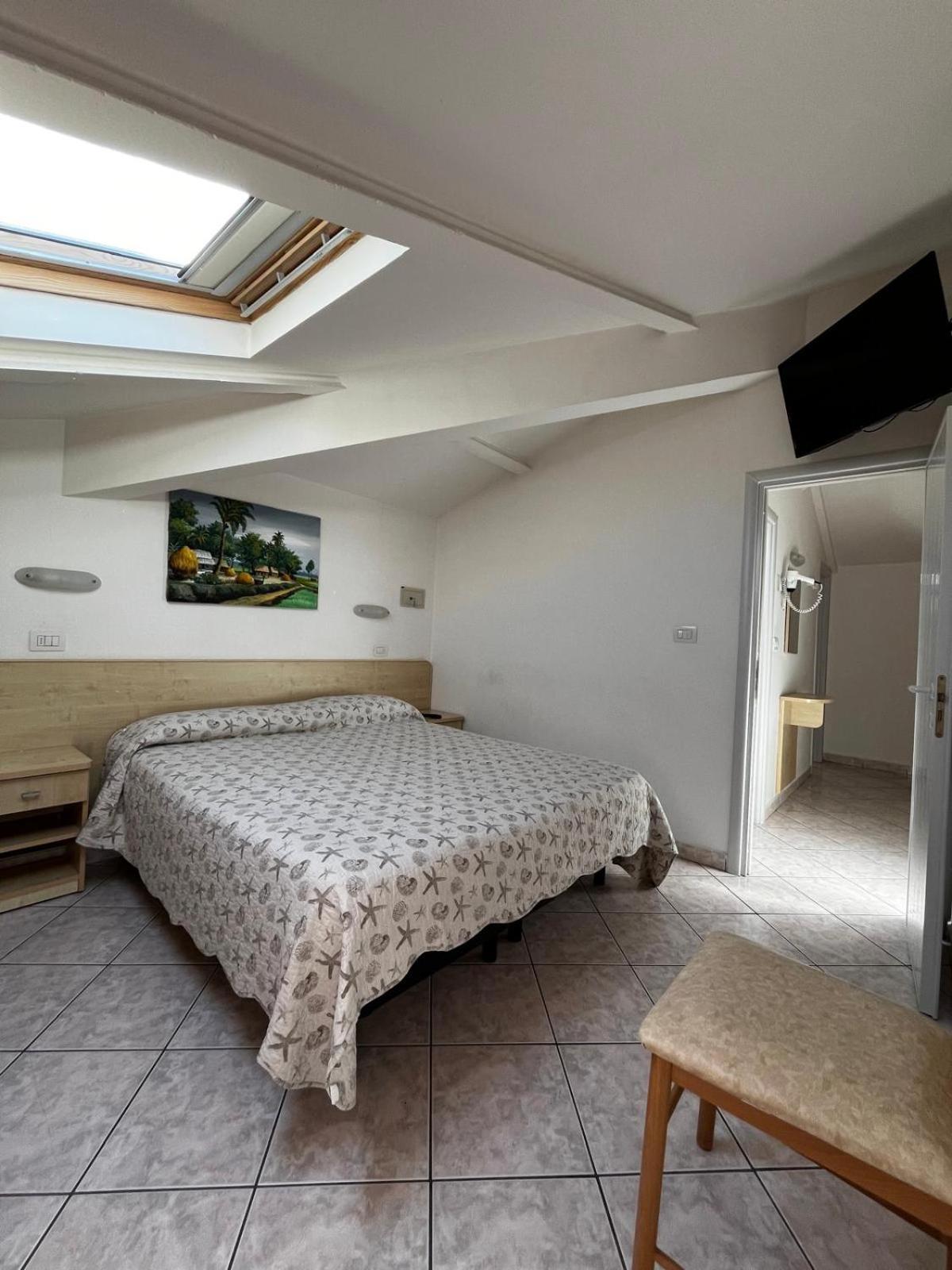 Hotel Giove Dipendenza Hotel Fiamma Cesenatico Exteriör bild