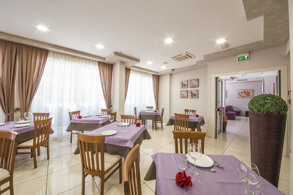 Hotel Giove Dipendenza Hotel Fiamma Cesenatico Exteriör bild