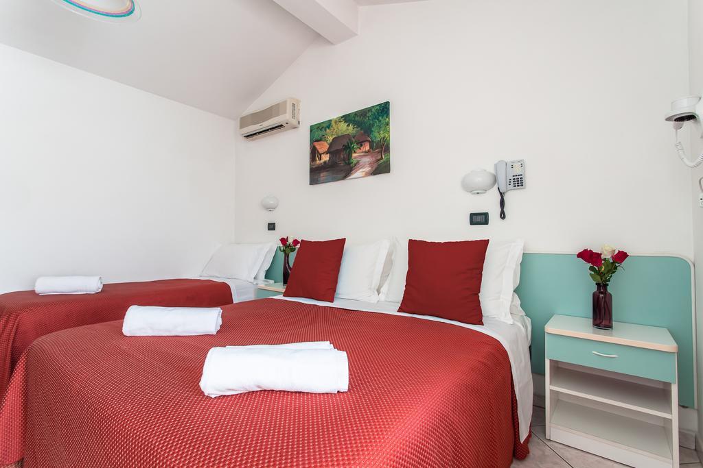 Hotel Giove Dipendenza Hotel Fiamma Cesenatico Exteriör bild
