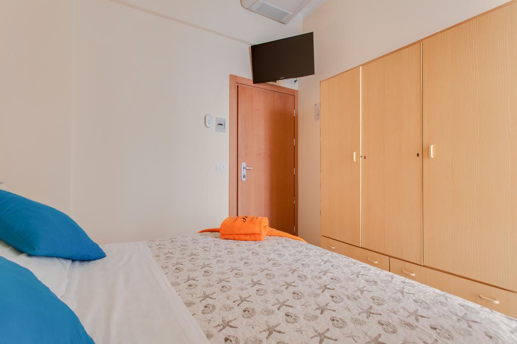 Hotel Giove Dipendenza Hotel Fiamma Cesenatico Exteriör bild
